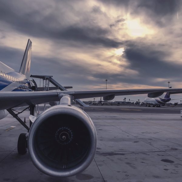 航空機　エンジンギア